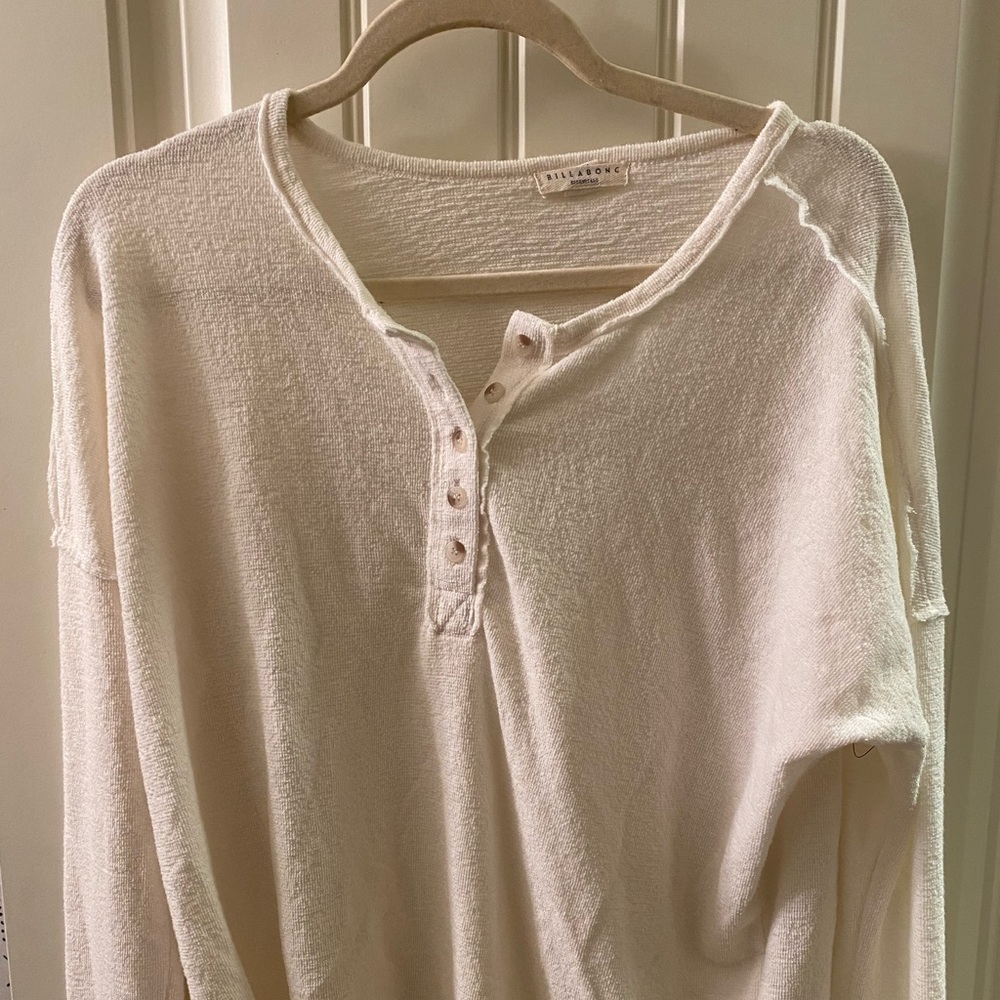 Billabong Cream Sweater. Size S.